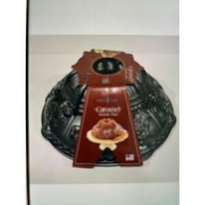 Nordic Ware Carousel Bundt Cake Pan - Heavy Cast Aluminum 10 cup USA